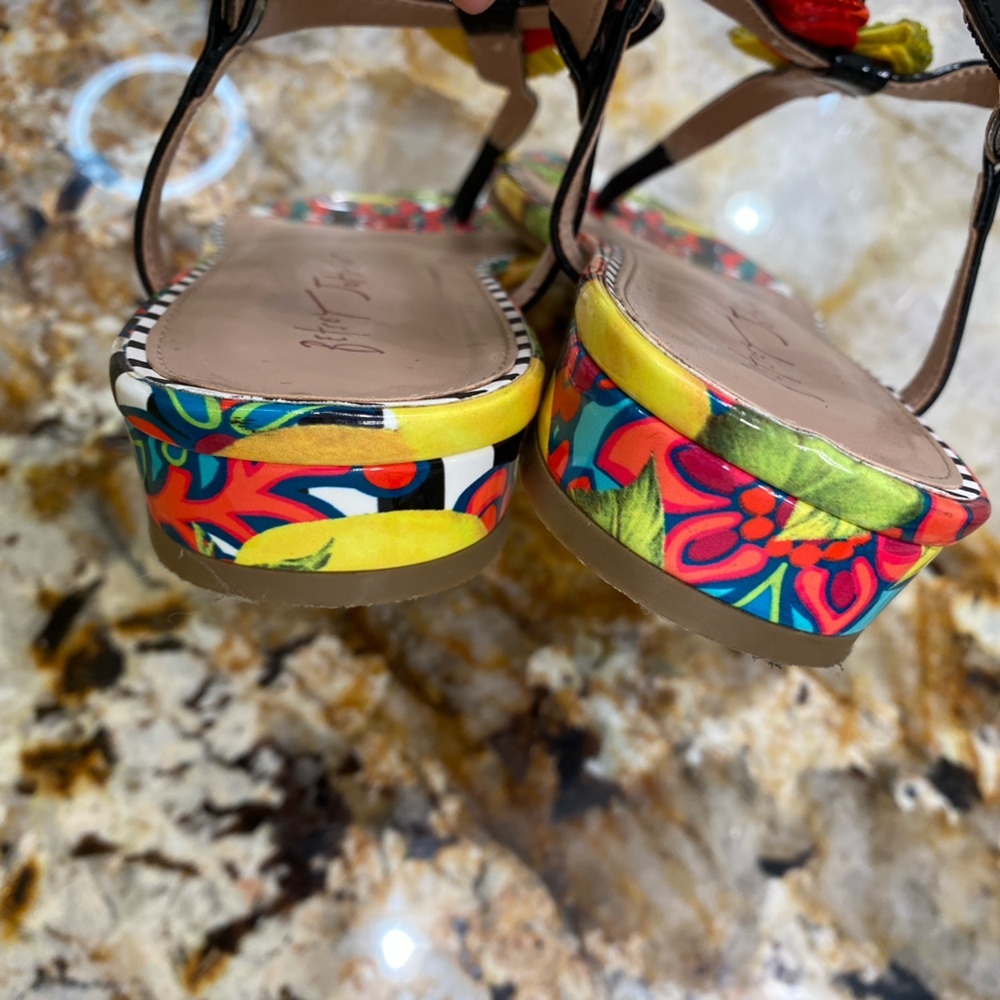 Betsey Johnson beaded fruit sandals size 10 - Picture 4 of 4
